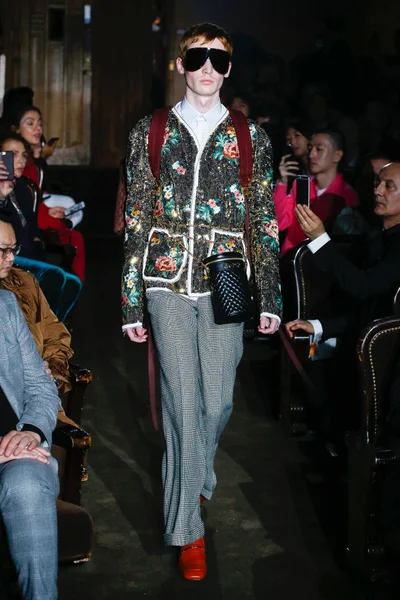 Look 56
